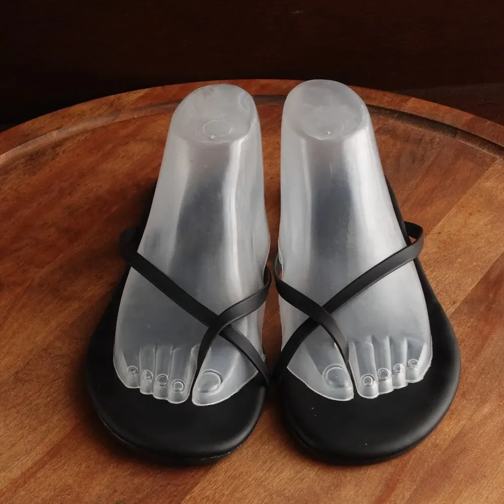 Tkees Sandals WMS SZ EU 41 US 10 BLK Riley Sable‎ Criss Cross Leather Flat Shoes